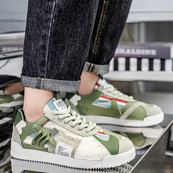 Dexter Retro Panel Trainer