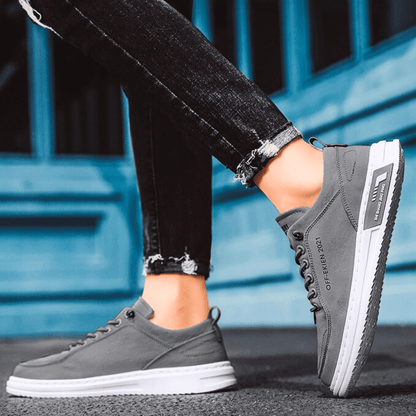 Vance Leather Court Trainer